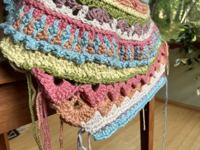 Kit 7's corner starts at the yellow band.